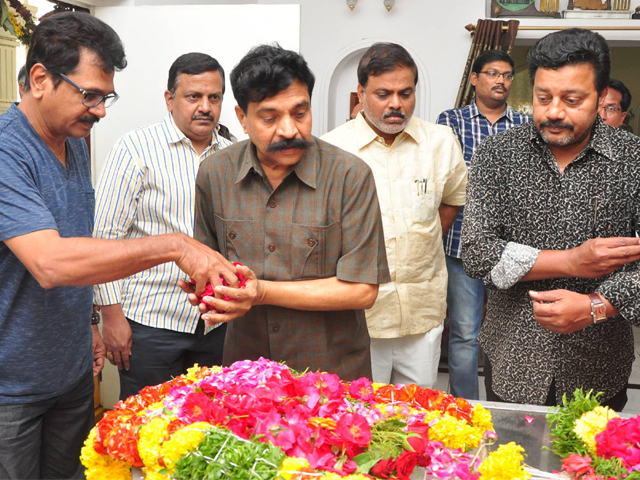 Celebrities Pay Homage to Mada Venkateswara Rao